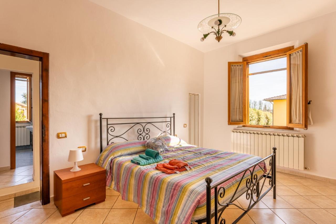 Enza'S Petite Maison Santa Croce sull' Arno Luaran gambar
